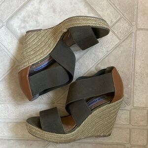 Steve Madden Olive green canvas espadrilles Size 4